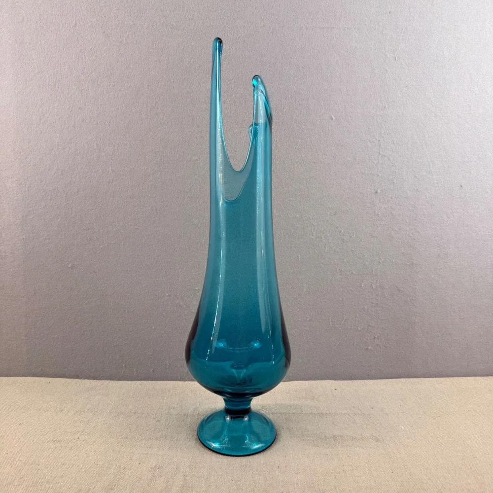 Vintage L.E. Smith Peacock Blue Simplicity Smoothie‎ Swung Vase 19